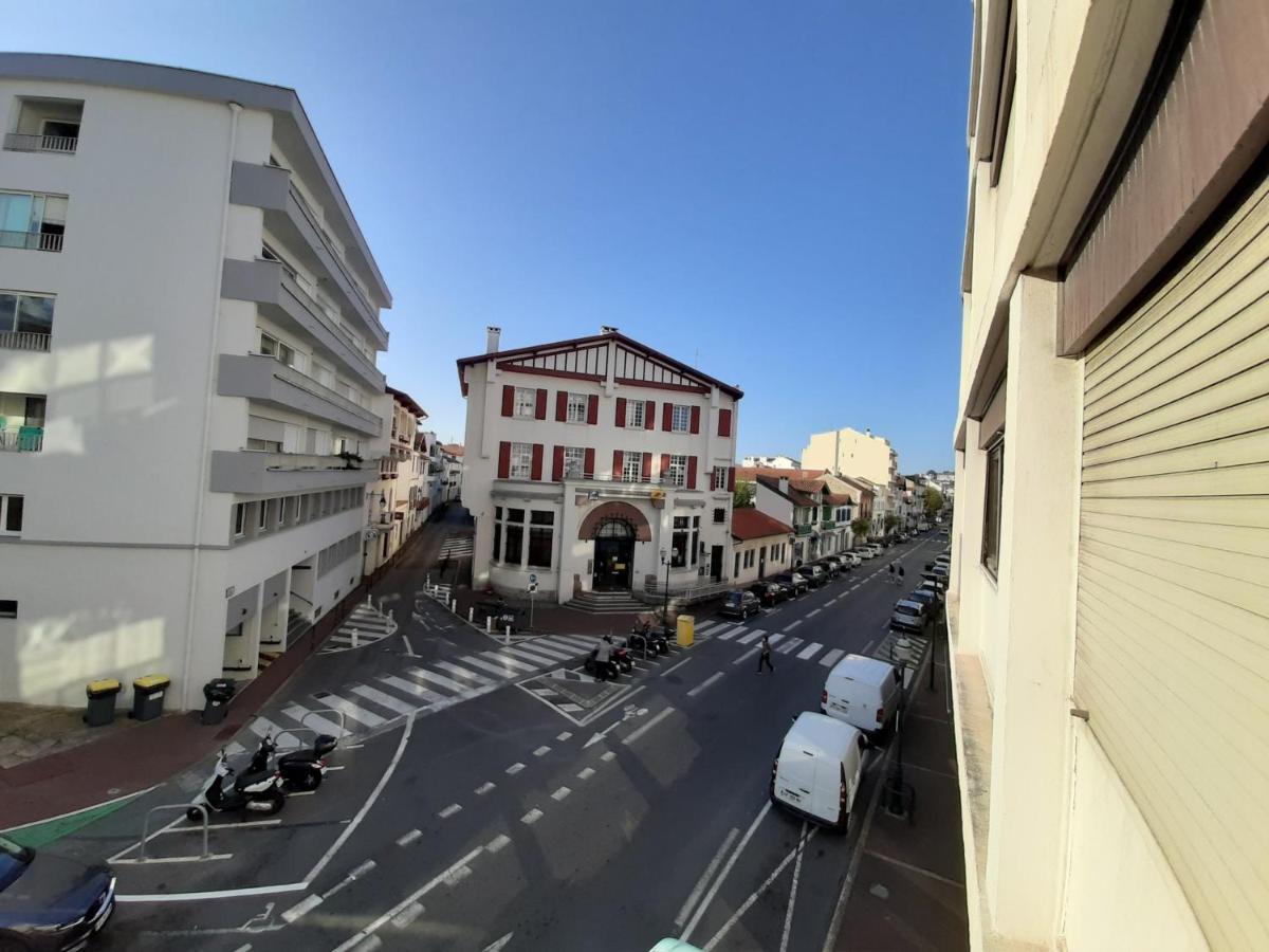 Appartement Confortable En Plein Centre De Saint-Jean-De-Luz, A Deux Pas De La Plage Et Des Commerces - Fr-1-239-586 Exterior photo